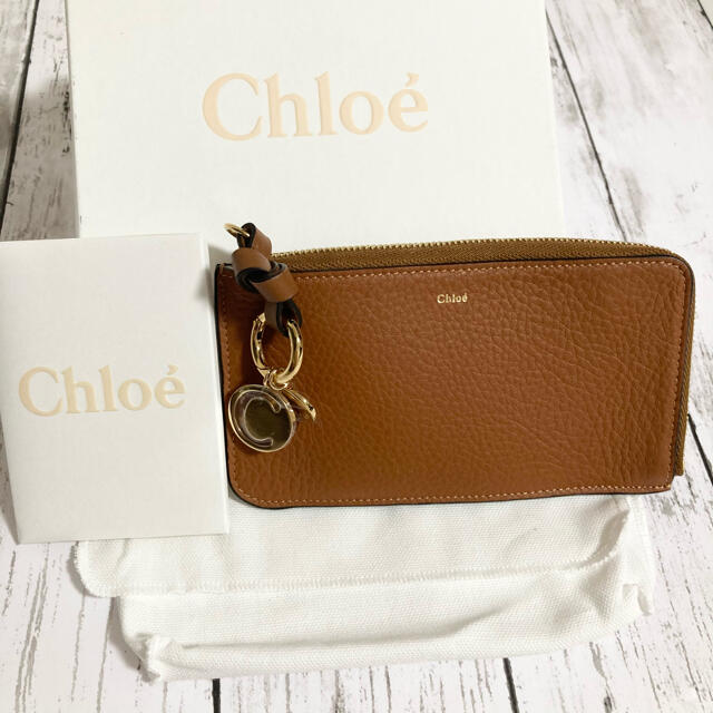 【Cチャーム付き！】chloe クロエ フラグメントケース 財布 TAN