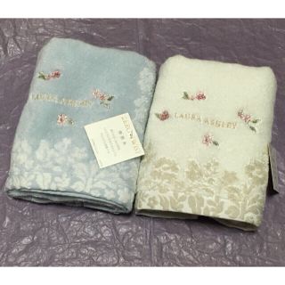 ローラアシュレイ(LAURA ASHLEY)の値下♪新品☆ローラアシュレイ フェイスタオル 2枚☆アルバータ☆ベージュ ブルー(タオル/バス用品)