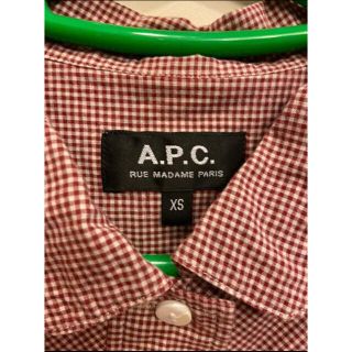 アーペーセー(A.P.C)のA.P.C 赤のギンガムチェックシャツ(シャツ/ブラウス(半袖/袖なし))