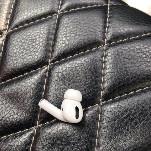 AirPods Pro 右