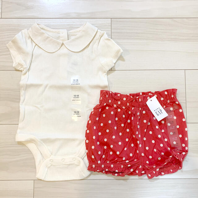 babyGAP(ベビーギャップ)のatsks様専用【新品】babygap ロンパース＋ショートパンツ 80 キッズ/ベビー/マタニティのベビー服(~85cm)(ロンパース)の商品写真