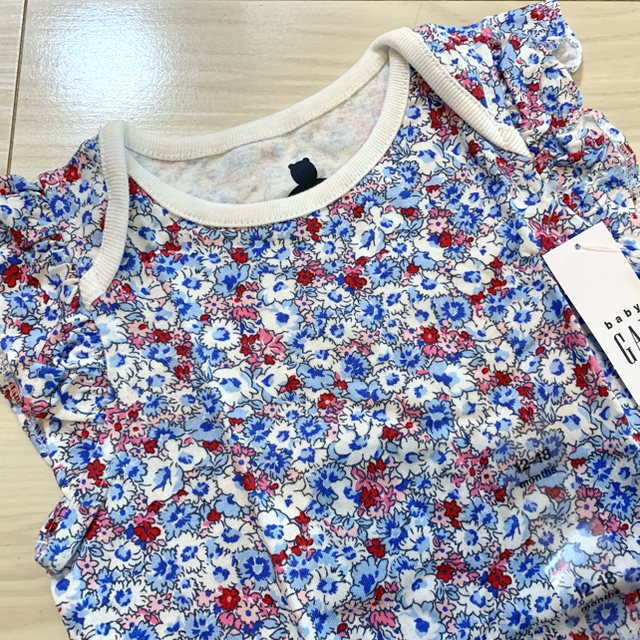 babyGAP(ベビーギャップ)のatsks様専用【新品】babygap ロンパース＋ショートパンツ 80 キッズ/ベビー/マタニティのベビー服(~85cm)(ロンパース)の商品写真