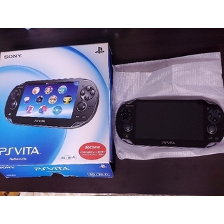 プレイステーションヴィータ(PlayStation Vita)のPSVita クリスタルブラック 3G/Wi-Fiモデル PCH-1100(携帯用ゲーム機本体)