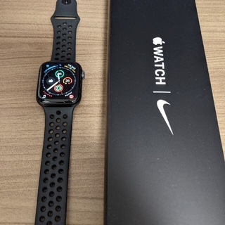 アップルウォッチ(Apple Watch)の【美品】Apple Watch SE 44mm NIKE＋ ブラック(その他)