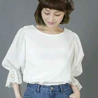 ダブルクローゼット(w closet)のスワトー刺繍入りプルオーバー♡(カットソー(長袖/七分))