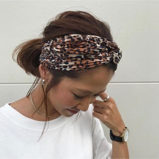 ザラ(ZARA)のZARA ヒョウ柄ヘアバンド(ヘアバンド)