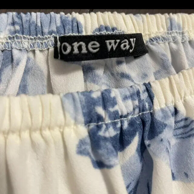 one*way(ワンウェイ)のone wayワンウェイ　オフショルトップス レディースのトップス(カットソー(半袖/袖なし))の商品写真