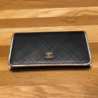 シャネル(CHANEL)のシャネル　長財布　二つ折り　マトラッセ　ラムスキン　ブラック　ゴールド(財布)