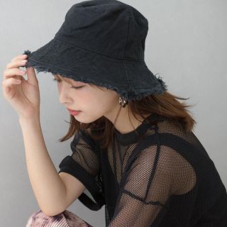 スプレイ(SpRay)のリバーシブル　フリンジバケット　ＨＡＴ　黒ぼうし　帽子　ハット(ハット)