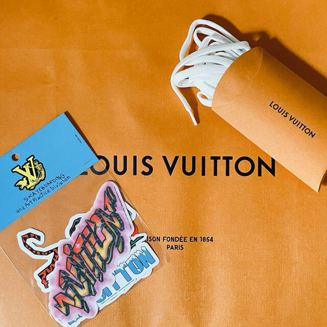 LOUIS VUITTON(ルイヴィトン)のルイヴィトン LV トレイナー LV trainer メンズの靴/シューズ(スニーカー)の商品写真