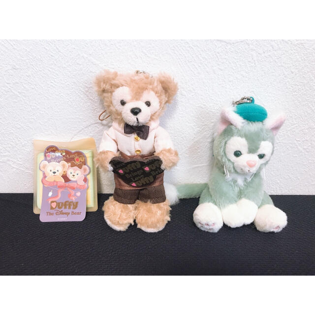 Disney(ディズニー)のバレンタインダッフィー＆ジェラトーニセット エンタメ/ホビーのおもちゃ/ぬいぐるみ(ぬいぐるみ)の商品写真