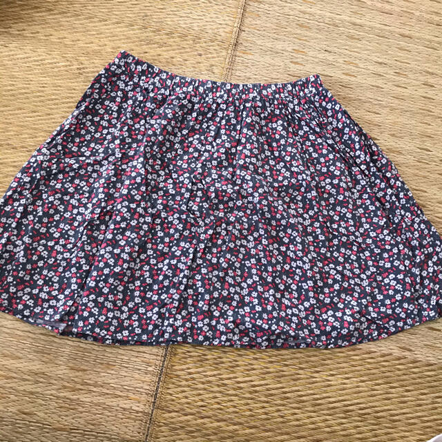 Old Navy(オールドネイビー)の花柄　スカート　オールドネイビー　150cm キッズ/ベビー/マタニティのキッズ服女の子用(90cm~)(スカート)の商品写真