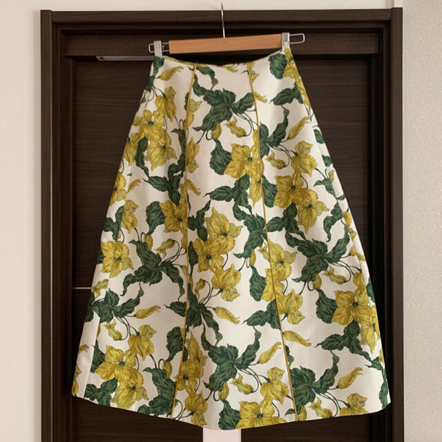 LE CIEL BLEU(ルシェルブルー)のLECIELBLEU ルシェルブルー スカート 花柄 レディースのスカート(ロングスカート)の商品写真