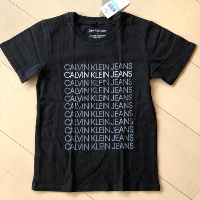 Calvin Klein(カルバンクライン)のCalvin Klein カルバンクライン　キッズ Tシャツ　size5 キッズ/ベビー/マタニティのキッズ服男の子用(90cm~)(Tシャツ/カットソー)の商品写真