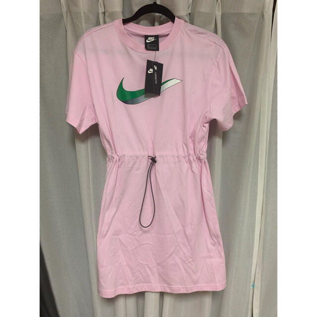 NIKE(ナイキ)の『新品』ナイキ　レディース　Tシャツ　ワンピース レディースのワンピース(ミニワンピース)の商品写真