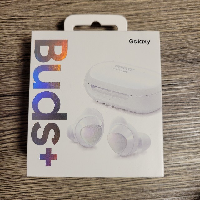 SAMSUNG(サムスン)のGALAXY Buds+ ホワイト スマホ/家電/カメラのオーディオ機器(ヘッドフォン/イヤフォン)の商品写真