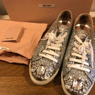 ミュウミュウ(miumiu)のmiumiu ビジュー　スニーカー(スニーカー)