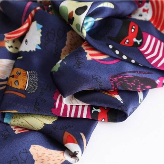 可愛い❤︎大判スカーフ猫沢山北欧風ネイビーストールにゃんこ レディースのファッション小物(ストール/パシュミナ)の商品写真