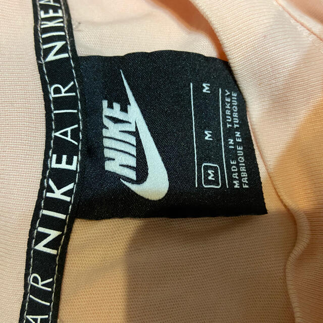 NIKE(ナイキ)の美品NIKE Tシャツ レディースのトップス(Tシャツ(半袖/袖なし))の商品写真