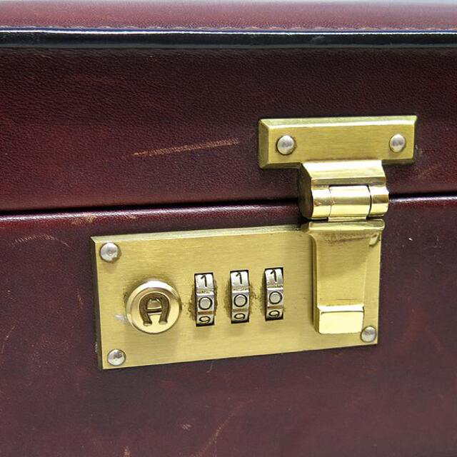 AIGNER アイグナー 本革 レザー アタッシュケース ボルドーの通販 by