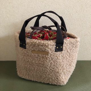 Doux et Amer モコモコの保冷バッグ(お弁当箱用)(弁当用品)