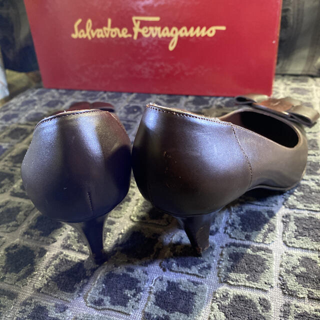 Salvatore Ferragamo(サルヴァトーレフェラガモ)の美品⭐️フェラガモ パンプス　6サイズ レディースの靴/シューズ(ハイヒール/パンプス)の商品写真