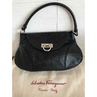 サルヴァトーレフェラガモ(Salvatore Ferragamo)のコム様専用　サルヴァトーレフェラガモ　ガンチーニ黒 ショルダーバッグ(ショルダーバッグ)