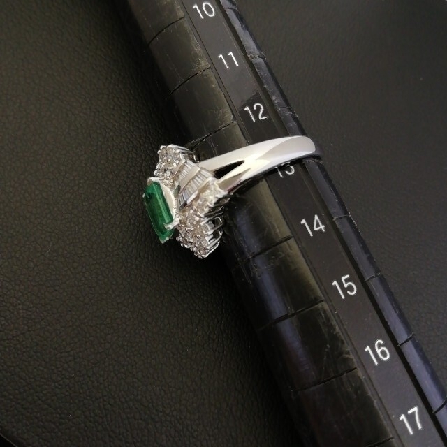 Pt900◻️エメラルド1.22ct✨ダイヤ0.80ct✨豪華綺麗リング❣️の通販