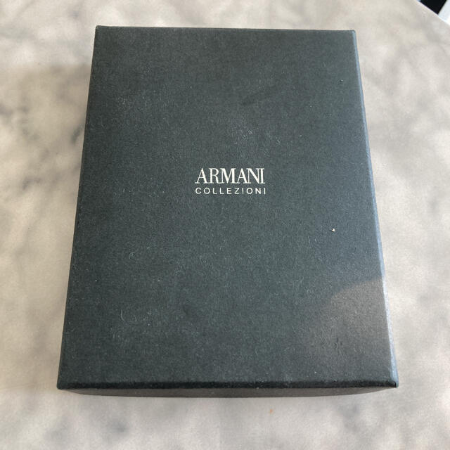 ARMANI COLLEZIONI(アルマーニ コレツィオーニ)のアルマーニ　名刺入れ　定期入れ　色々入れ メンズのファッション小物(名刺入れ/定期入れ)の商品写真