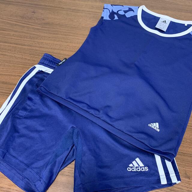 adidas(アディダス)の【中古】adidas スポーツウエア　キッズサイズ130 キッズ/ベビー/マタニティのキッズ服女の子用(90cm~)(Tシャツ/カットソー)の商品写真