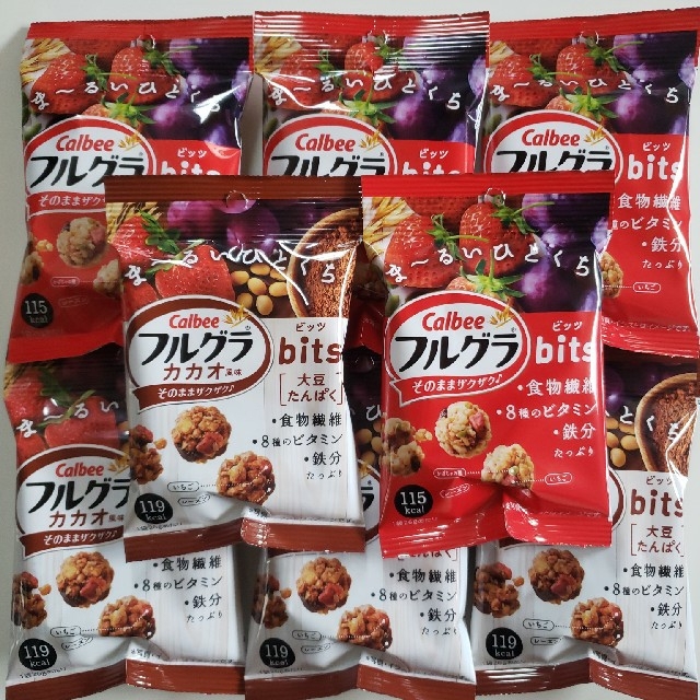 Calbee  フルグラビッツ  2種類    8袋セット 食品/飲料/酒の食品(菓子/デザート)の商品写真