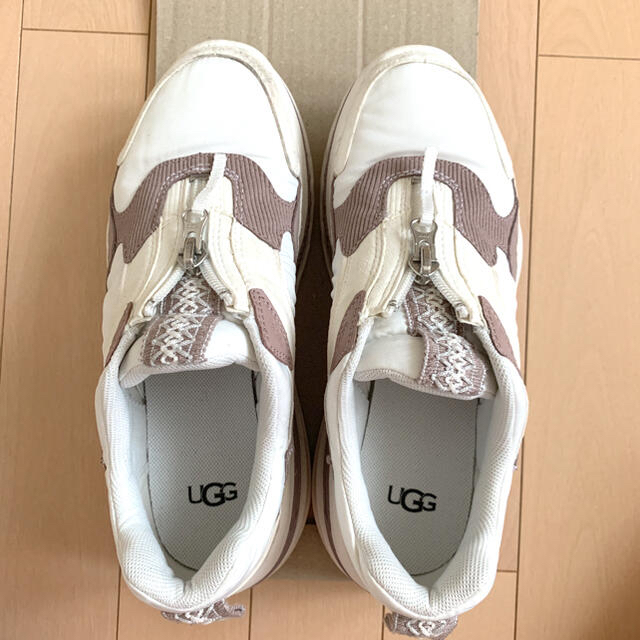 UGG(アグ)のUGG スニーカー 、タイダイプリントパンツ レディースの靴/シューズ(スニーカー)の商品写真