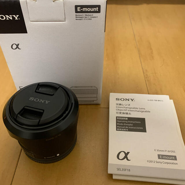 SONY(ソニー)のSONY SEL35F18 【E 35mm F1.8 OSS E-mount】 スマホ/家電/カメラのカメラ(レンズ(単焦点))の商品写真