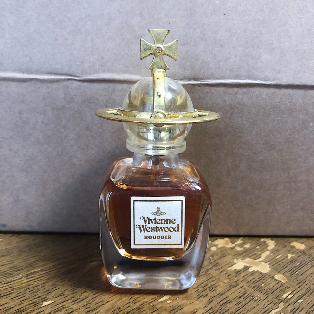 Vivienne Westwood(ヴィヴィアンウエストウッド)のvivienne westwood ブドワール 30ml コスメ/美容の香水(ユニセックス)の商品写真