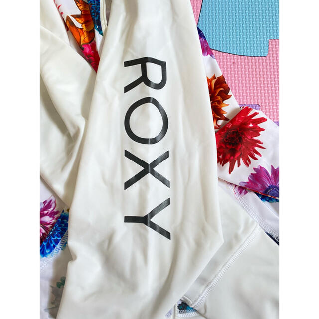 Roxy(ロキシー)のラッシュガード ROXY しな様専用 レディースの水着/浴衣(水着)の商品写真