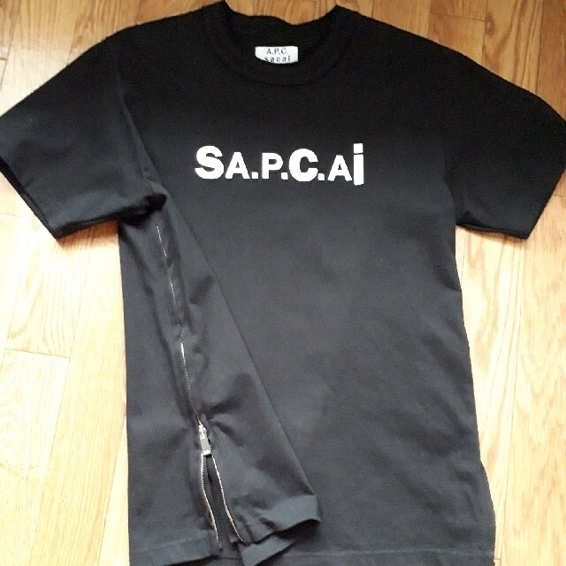 人気定番 sacai - sacai×A.P.C　コラボTシャツ Tシャツ(半袖/袖なし)