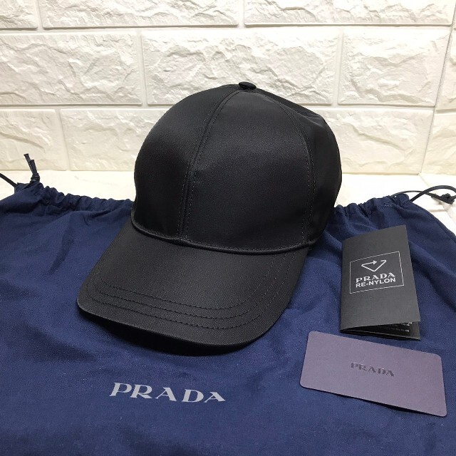 ナイロンキャップ【新品未使用】 プラダ ナイロンロゴキャップ PRADA 黒 ブラック メタル