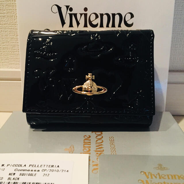 ★訳あり価格 ヴィヴィアン ウエストウッド Vivienne 3つ折り エナメル