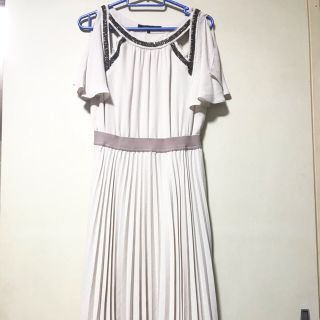 ビーシービージーマックスアズリア(BCBGMAXAZRIA)のビーシービージーマックスアズリア膝丈ワンピース(ひざ丈ワンピース)