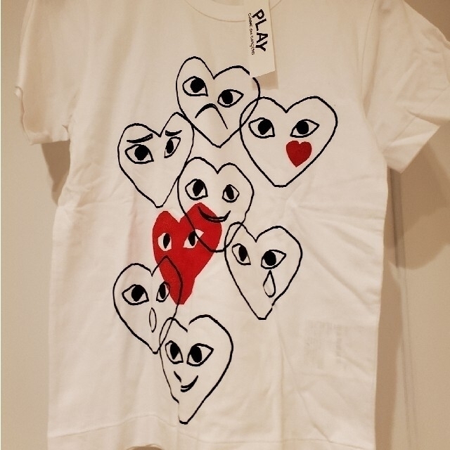 COMME des GARCONS(コムデギャルソン)のプレイTシャツ　ハート黒(S) レディースのトップス(Tシャツ(半袖/袖なし))の商品写真