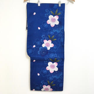 ◆5. 新品 浴衣単品 濃い青色に桜柄(スクリーン染め)(浴衣)