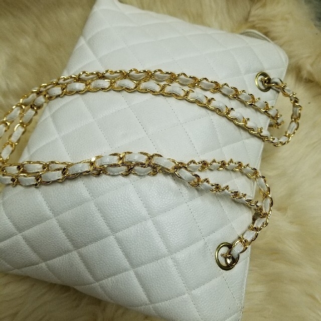 CHANEL(シャネル)のCHANELシャネル　マトラッセチェーンショルダーバッグ レディースのバッグ(ショルダーバッグ)の商品写真