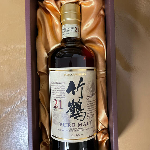 偉大な ニッカウヰスキー 化粧箱付 700ml 竹鶴21年 ニッカ 希少品