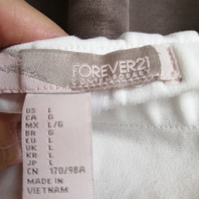 FOREVER 21(フォーエバートゥエンティーワン)のFOREVER21訳アリワンピース レディースのワンピース(ミニワンピース)の商品写真