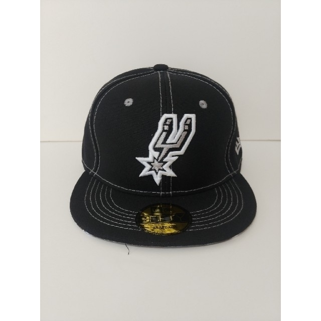 NEW ERA(ニューエラー)の新品 未使用品 NEW ERA製 キャップ NBA サンアントニオ スパーズ レディースの帽子(キャップ)の商品写真