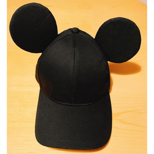 Disney(ディズニー)のディズニー　耳つき　キャップ　ミッキー エンタメ/ホビーのおもちゃ/ぬいぐるみ(キャラクターグッズ)の商品写真
