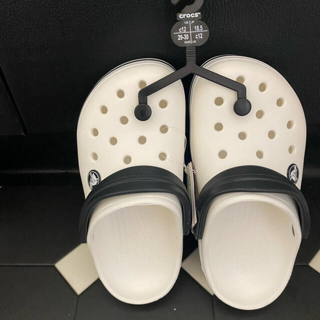 crocs(クロックス)のクロックス サンダル キッズ/ベビー/マタニティのキッズ靴/シューズ(15cm~)(サンダル)の商品写真