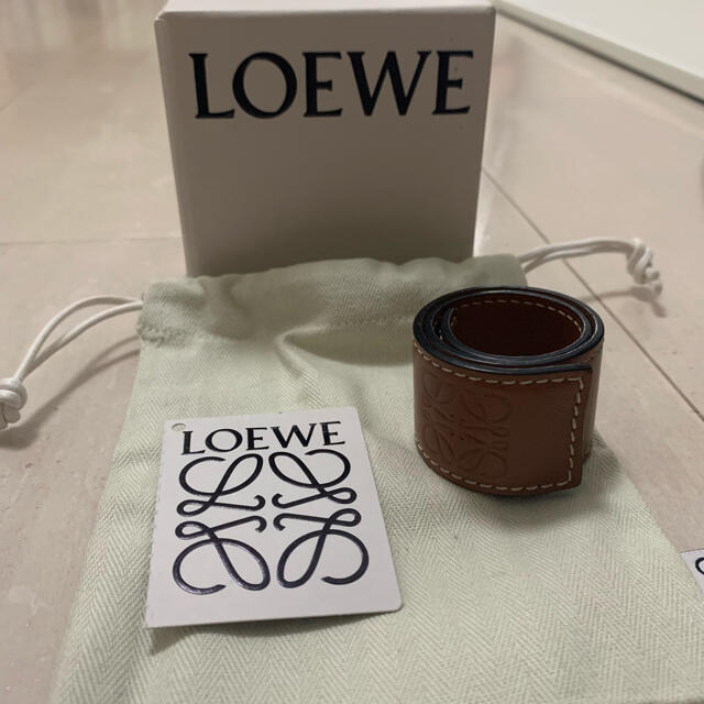 ロエベ LOEWE ストラップ ブレスレット ブラック - バングル ロエベ LOEWE ストラップ ブレスレット ブラック - バングル