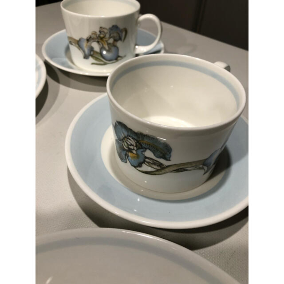 WEDGWOOD(ウェッジウッド)の美品　ウエッジウッド　スージークーパー　アイリス　トリオ5セット インテリア/住まい/日用品のキッチン/食器(食器)の商品写真