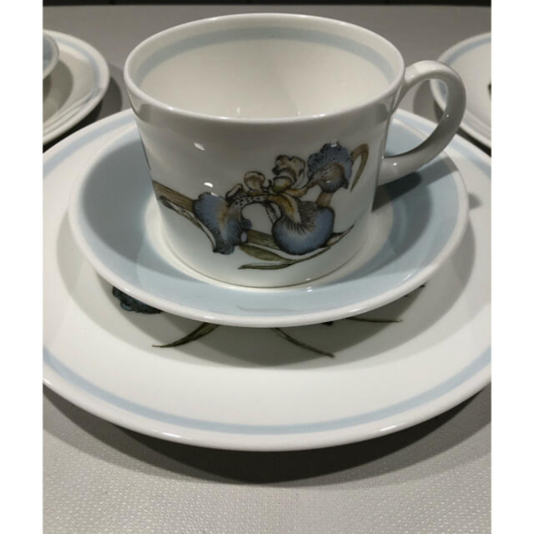 WEDGWOOD(ウェッジウッド)の美品　ウエッジウッド　スージークーパー　アイリス　トリオ5セット インテリア/住まい/日用品のキッチン/食器(食器)の商品写真